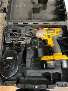 Used DEWALT DW056 18V Cordless Impact Driver Good Buya